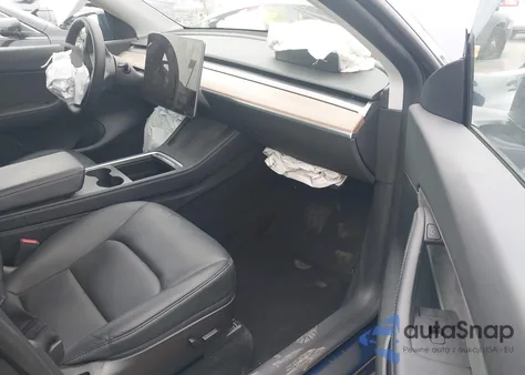 2022 Tesla Model Y Long Range Dual Motor All-Wheel Drive z USA, uszkodzony, nr VIN 7SAYGDEE0NF439009